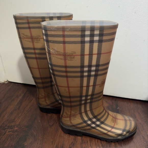 Burberry Plaid Rain Boots Sz 38 - Picture 3 of 14